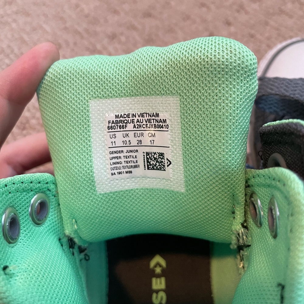 Converse - Picture 3 of 4